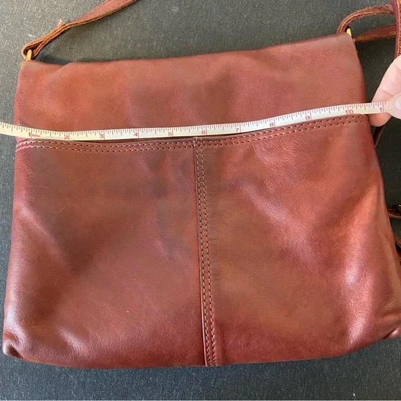 Rich Cognac Leather Crossbody Bag - Picture 6 of 13